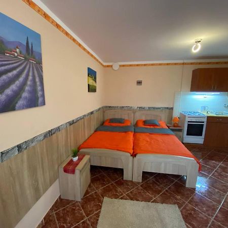 Hajnal Apartman Hajdúszoboszló 外观 照片
