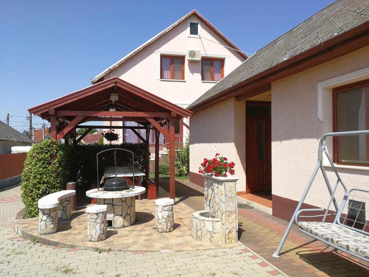 Hajnal Apartman Hajdúszoboszló 外观 照片