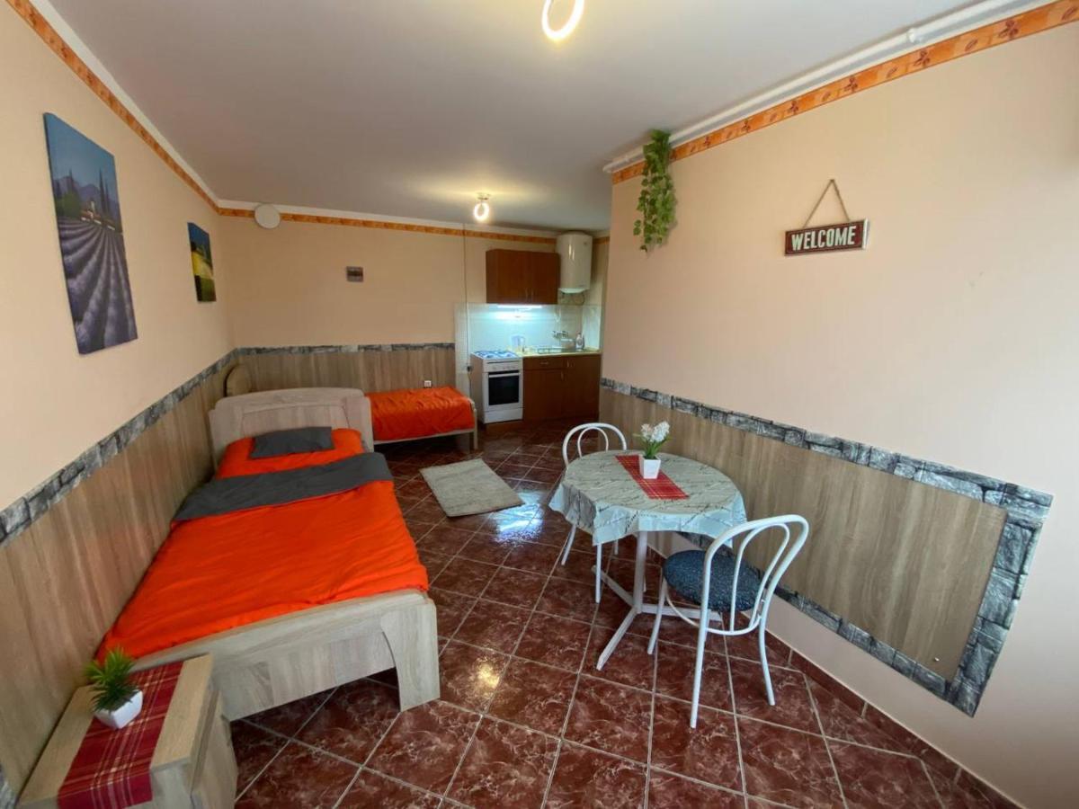 Hajnal Apartman Hajdúszoboszló 外观 照片