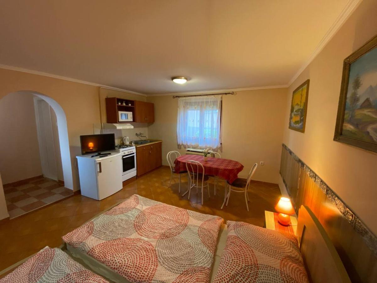 Hajnal Apartman Hajdúszoboszló 外观 照片