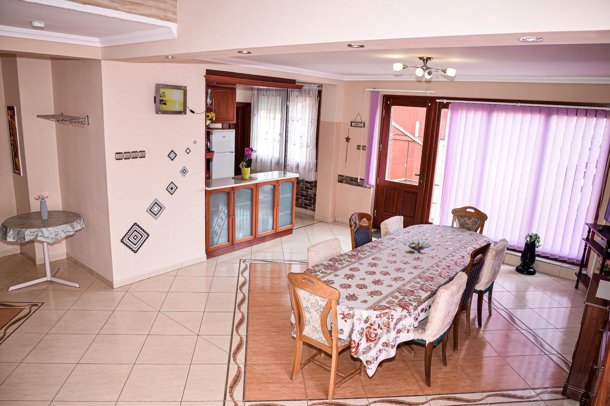 Hajnal Apartman Hajdúszoboszló 外观 照片